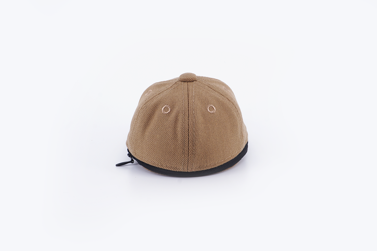 NEW ERA KHAKI CAP POUCH ACCESSORY WITH FOLDABLE RECYCLE BAG