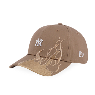 NEW YORK YANKEES FLAME KHAKI 9FORTY CAP