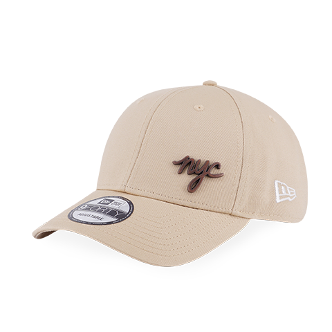 NEW ERA NYC METAL BADGE OAT MILK 9FORTY CAP