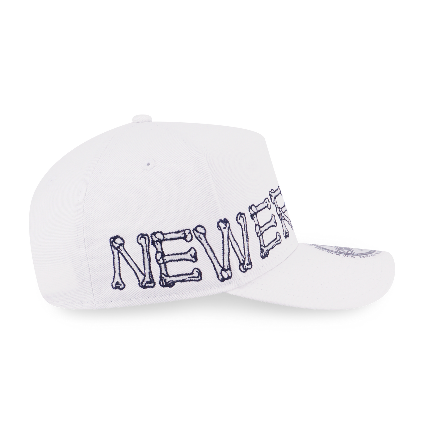 NEW ERA BROKEN WORLD-BONES WHITE 9FORTY AF CAP