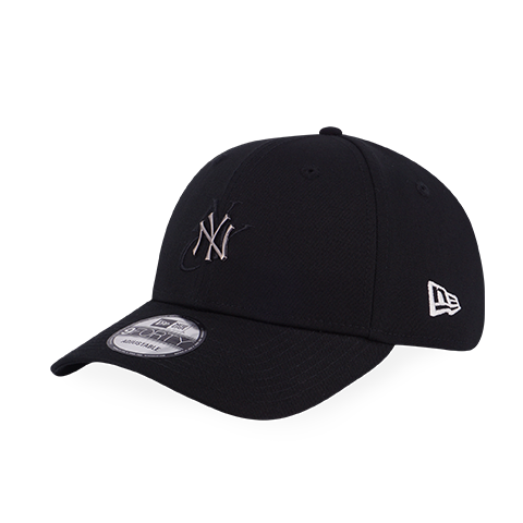 NEW YORK YANKEES MINI ROUGH METAL BADGE BLACK 9FORTY CAP