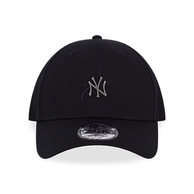NEW YORK YANKEES MINI ROUGH METAL BADGE BLACK 9FORTY CAP