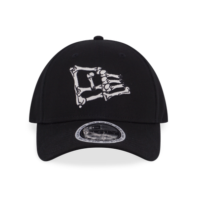 NEW ERA BROKEN WORLD-BONES BLACK 9FORTY CAP