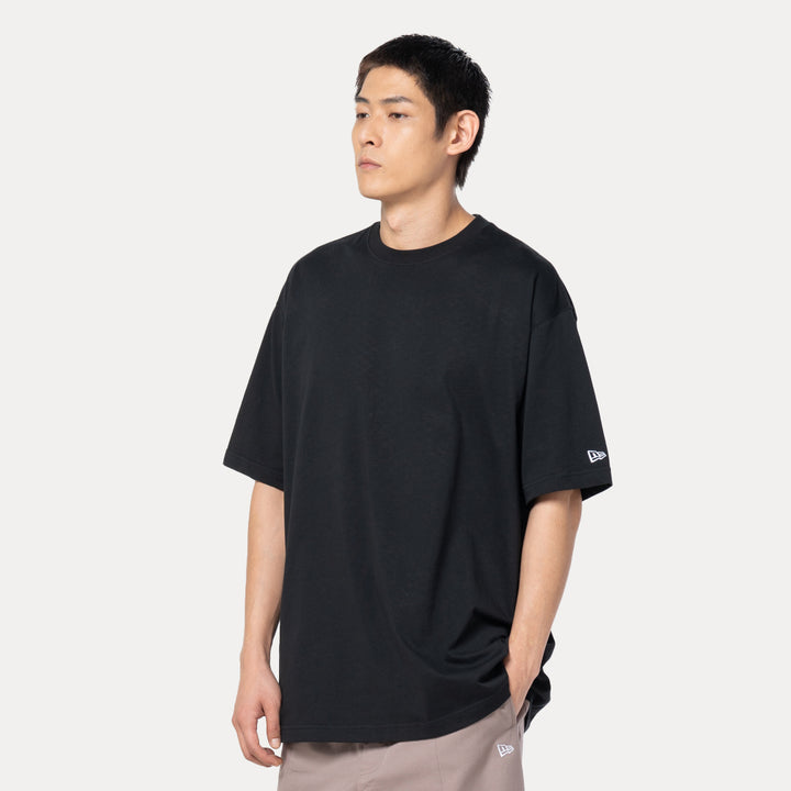 NEW ERA BASIC BLACK OVERSIZED SHORT SLEEVE T-SHIRT – New Era