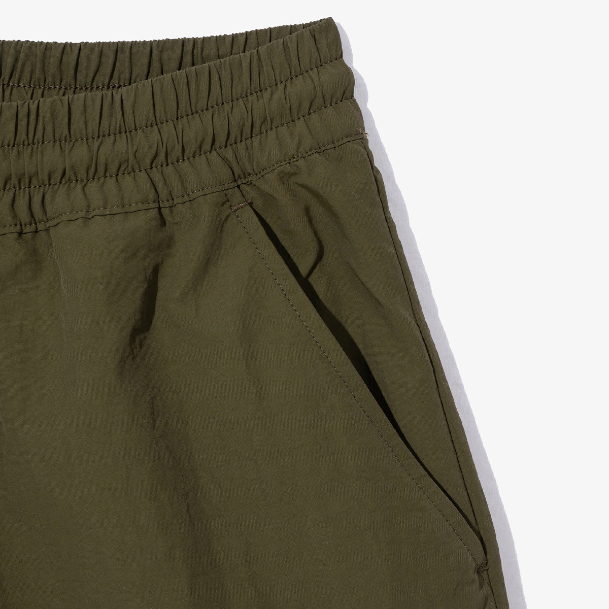 NEW ERA OUTDOOR DARK GREEN SHORTS