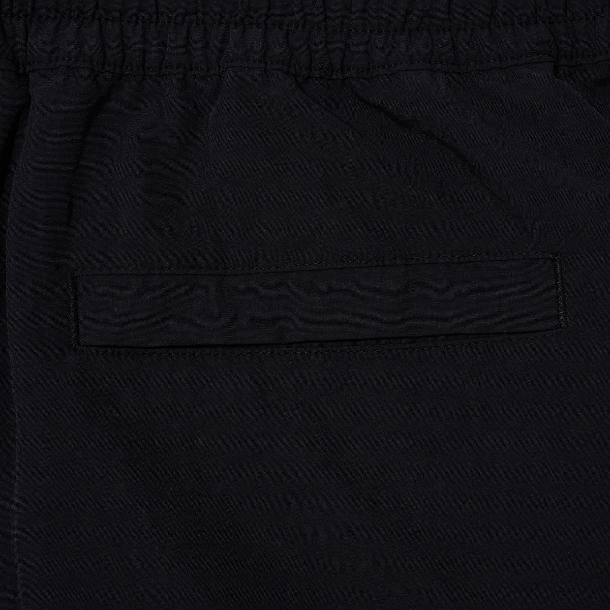 NEW ERA OUTDOOR BLACK SHORTS