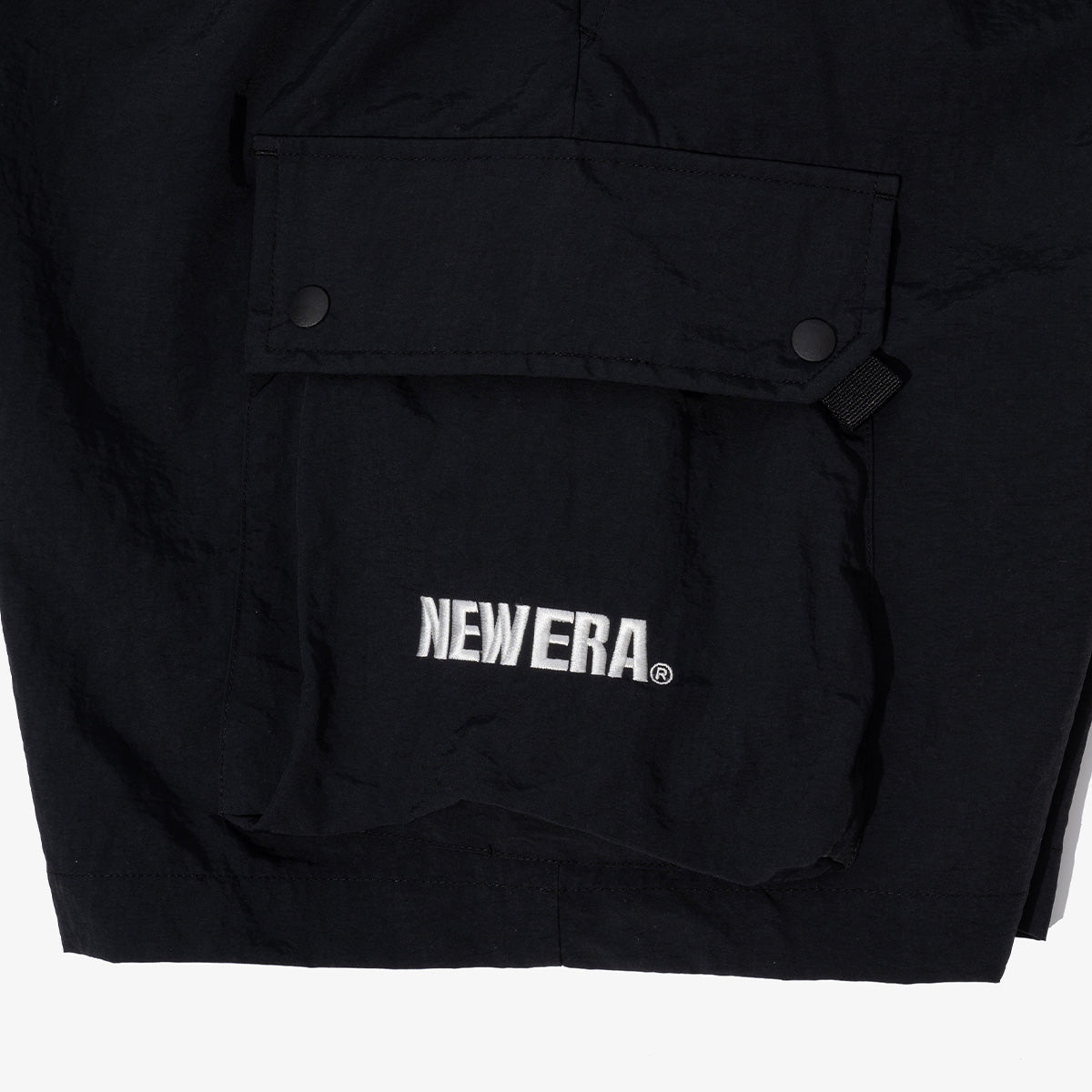 NEW ERA OUTDOOR BLACK SHORTS