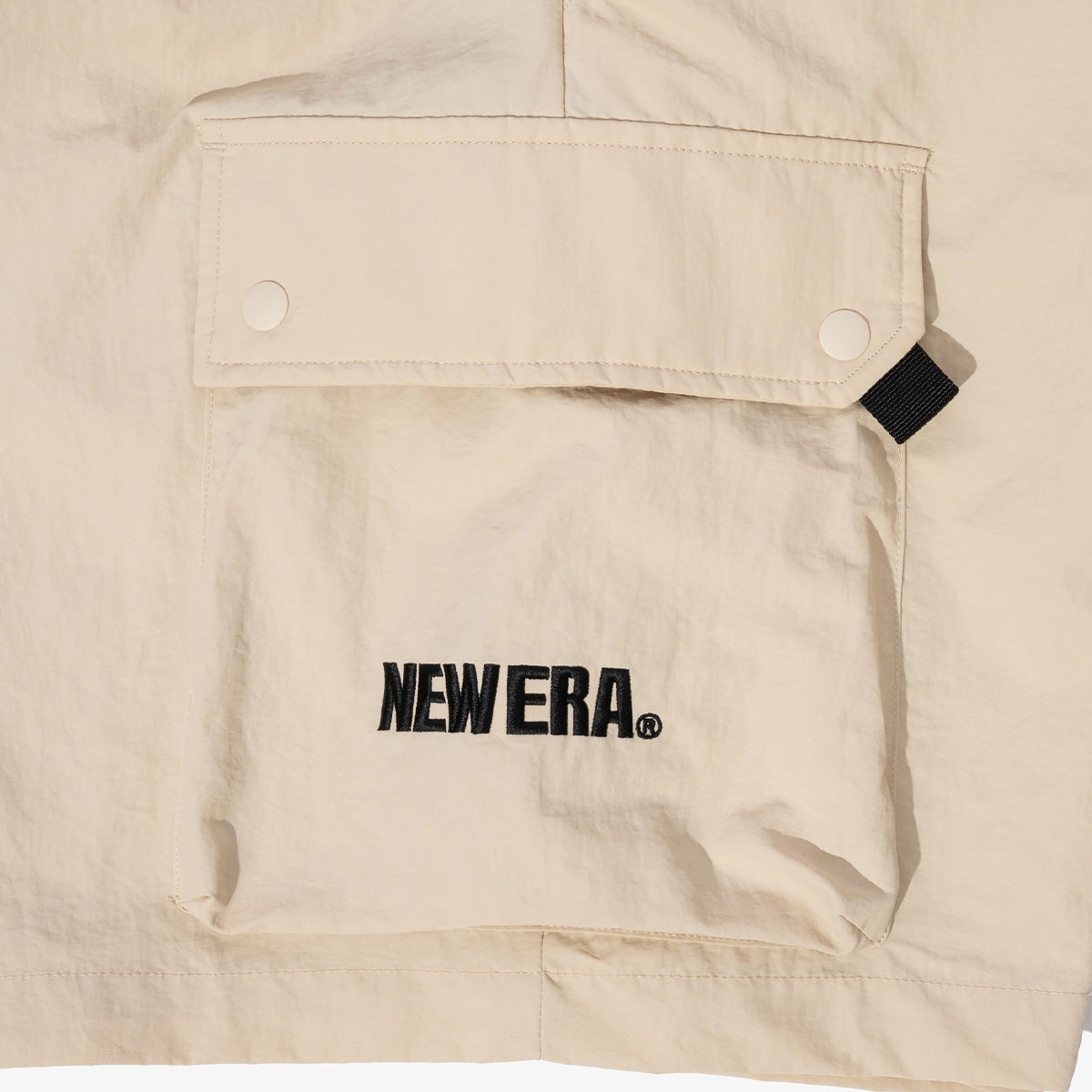 NEW ERA OUTDOOR BEIGE SHORTS