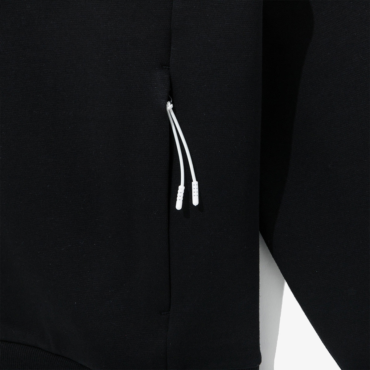 NEW ERA TECH BLACK ZIP FRONT HOODIE