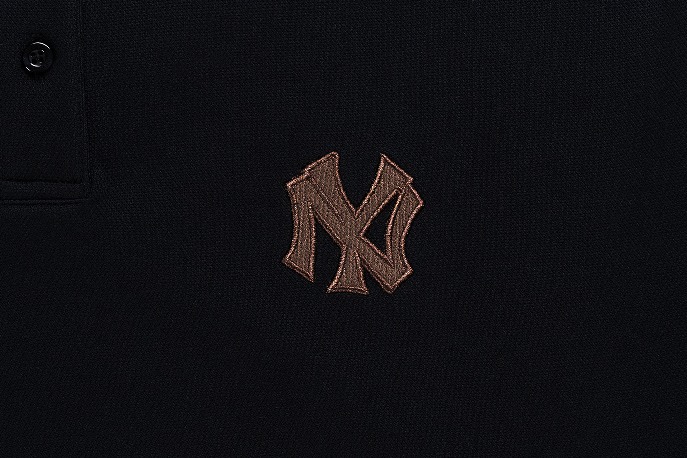 NEW YORK YANKEES COMFORT BLACK LONG SLEEVE POLO SHIRT