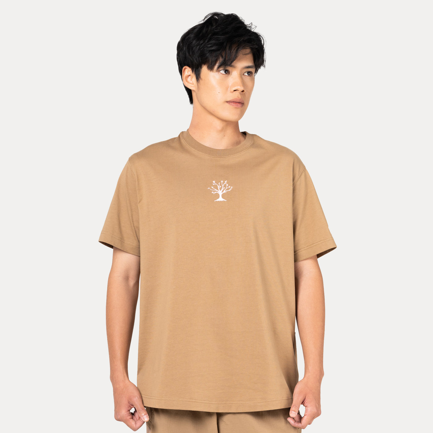 NEW ERA OUTDOOR NATURAL LOGO KHAKI PERFORMANCE SHORT SLEEVE T-SHIRT