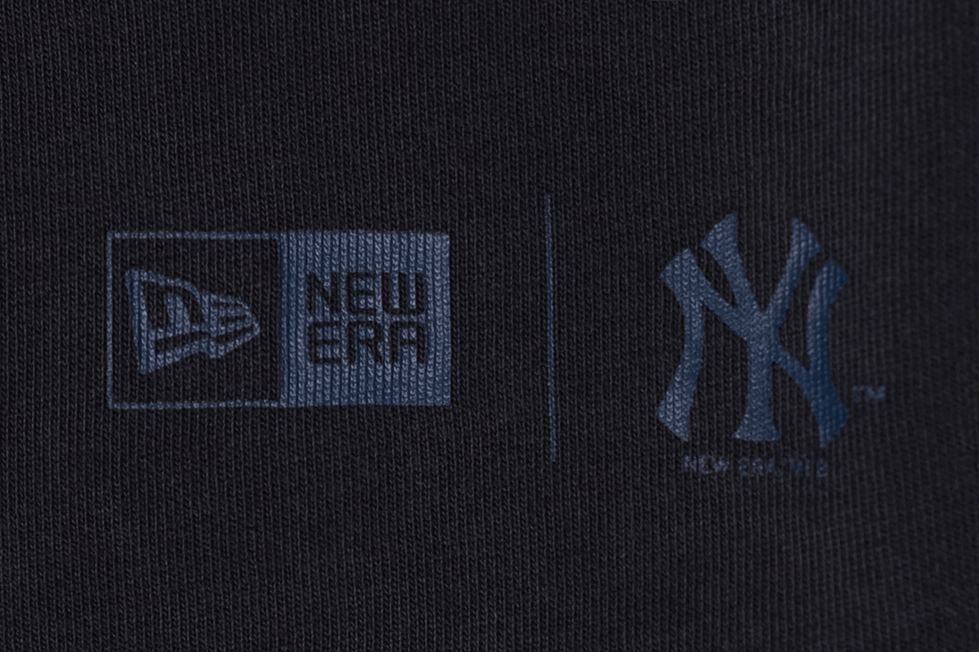 NEW YORK YANKEES LEAGUE RETRO BLACK WASH OVERSIZED SHORT SLEEVE T-SHIRT