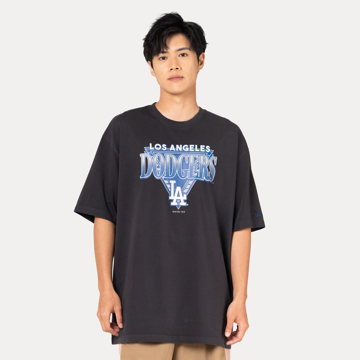 LOS ANGELES DODGERS LEAGUE RETRO BLACK WASH OVERSIZED SHORT SLEEVE T-SHIRT