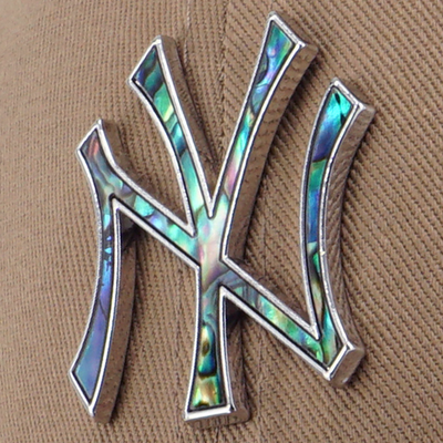 NEW YORK YANKEES SAVOR THE MOMENT - GLISTEN GLOW KHAKI 9FORTY CAP