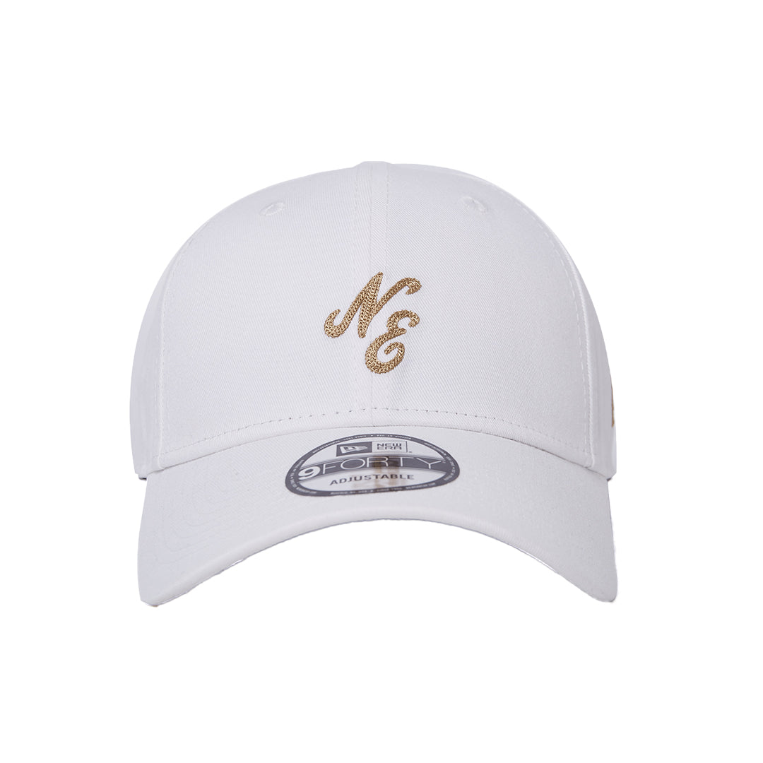 NEW ERA ESSENTIAL "NE" SCRIPT LOGO WHITE 9FORTY CAP