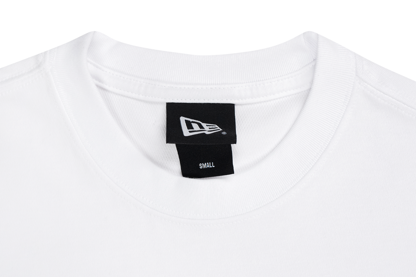 NEW ERA SCRIPT LOGO WHITE SHORT SLEEVE T-SHIRT