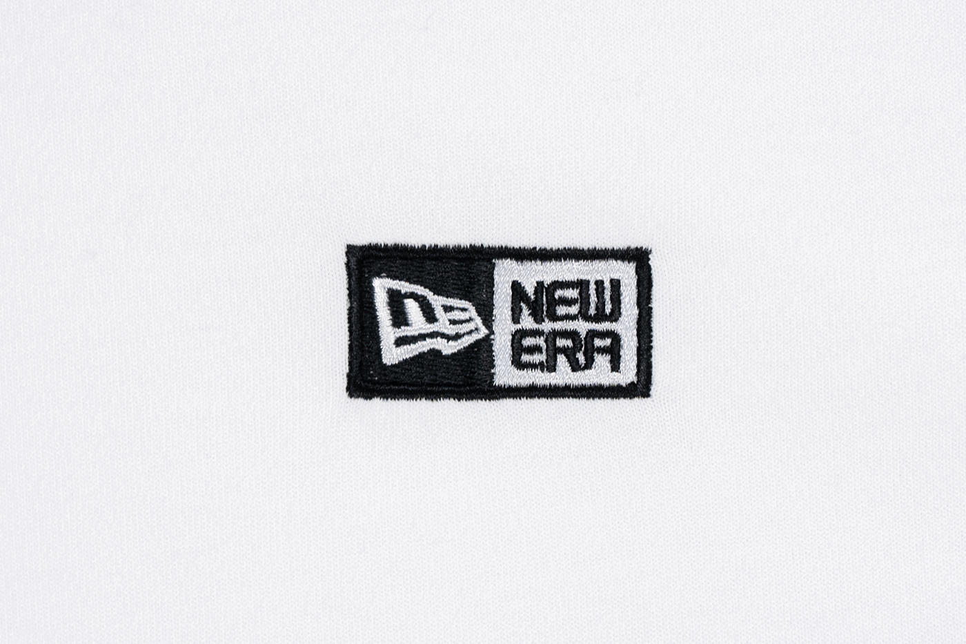 NEW ERA BOX LOGO WHITE SHORT SLEEVE T-SHIRT