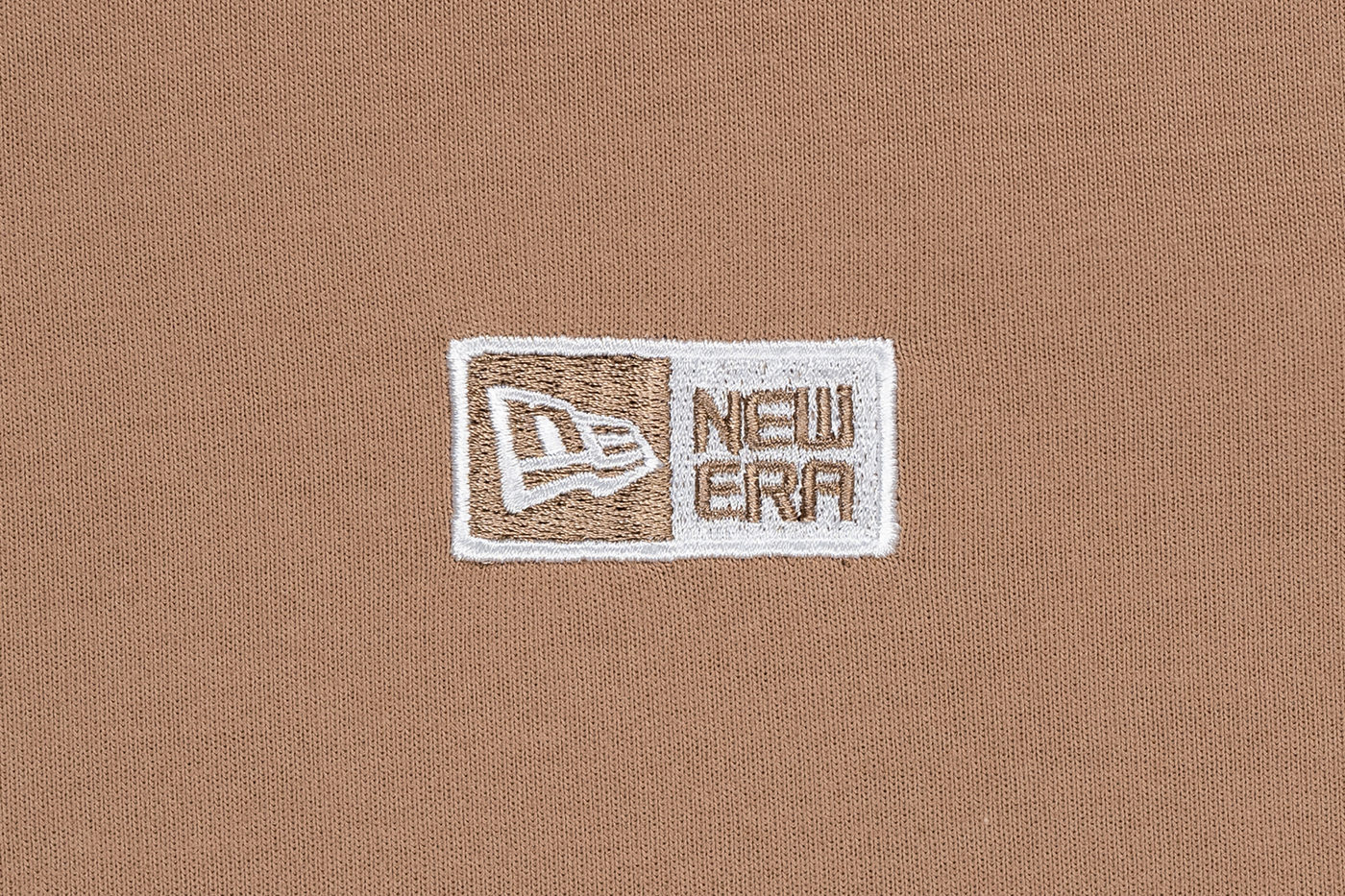 NEW ERA BOX LOGO KHAKI SHORT SLEEVE T-SHIRT