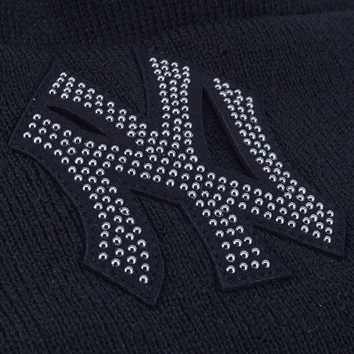 NEW YORK YANKEES DARK 90S BLACK BEANIE – New Era Hong Kong
