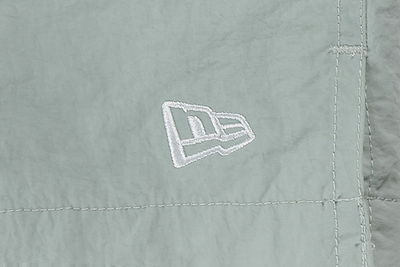 NEW ERA BASIC CORE EVEREST GREEN WOVEN SHORTS