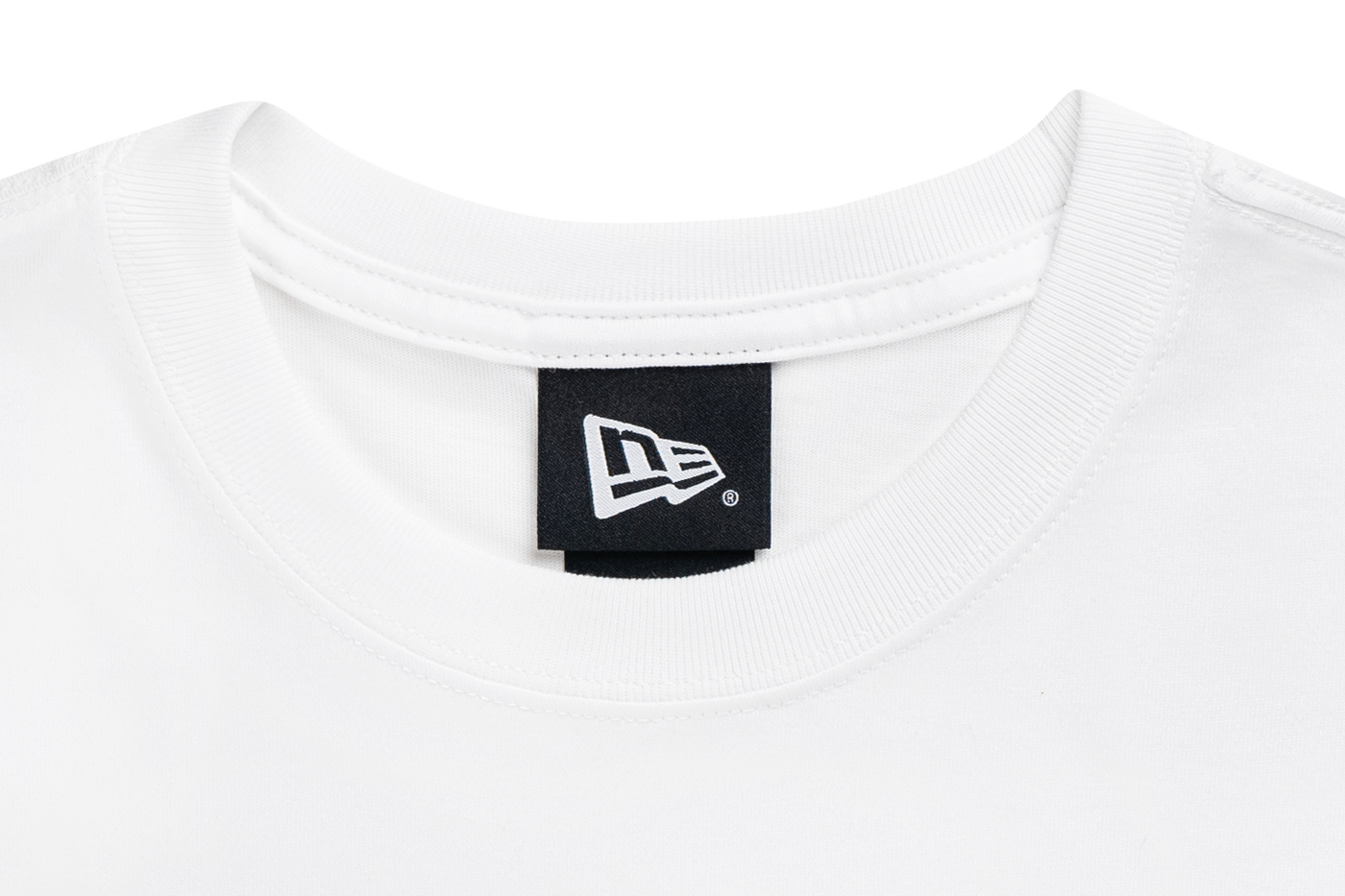 NEW ERA OUTDOOR BOLD WHITE PERFORMANCE SHORT SLEEVE T-SHIRT