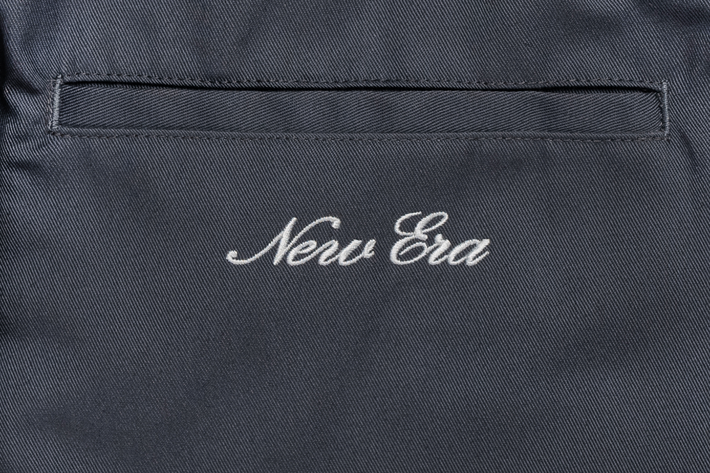 NEW ERA BASIC SCRIPT GRAPHITE BALLOON PANTS