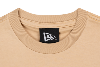 NEW ERA BASIC SCRIPT OAT MILK KIDS SHORT SLEEVE T-SHIRT