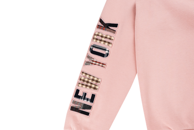 NEW ERA PREPPY DIRTY PINK CREW NECK SWEATSHIRT