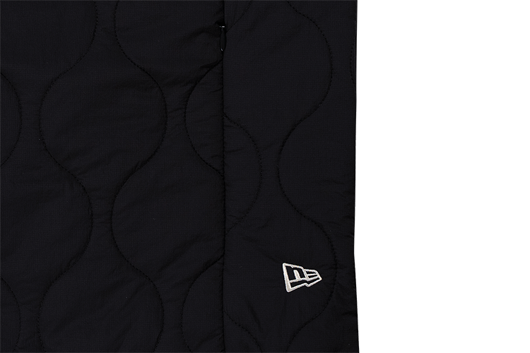 NEW ERA URBAN COMMUTER BLACK PAADED VEST