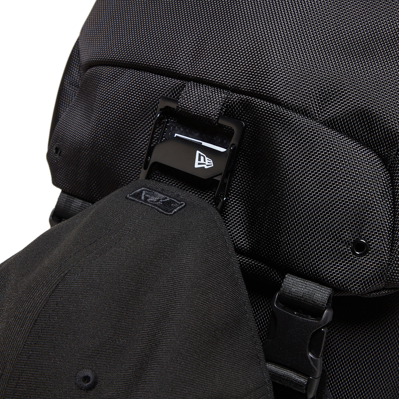 NEW ERA OUTLINE BLACK RUCKSACK BAG