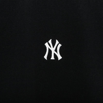 NEW YORK YANKEES POINT LOGO BLACK SWEATSHIRT