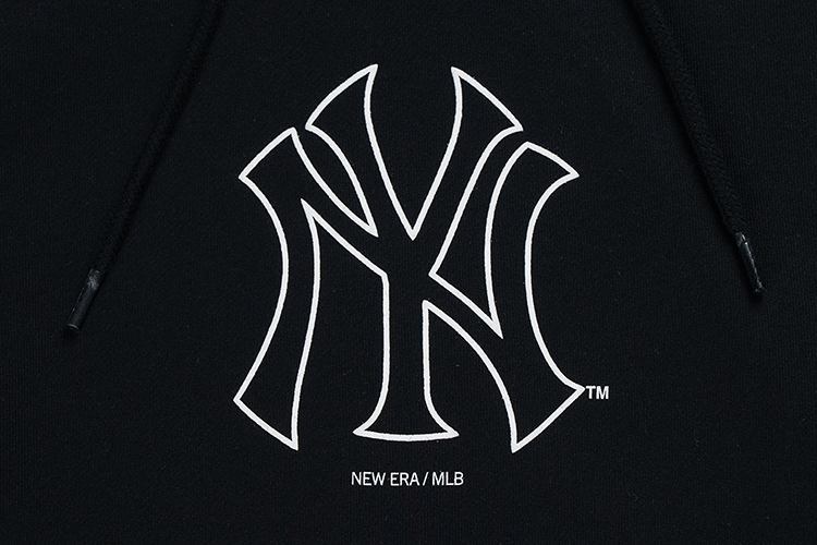 NEW YORK YANKEES TIMELESS MINIMAL BLACK HOODIE