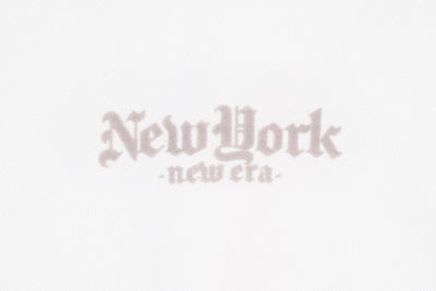 NEW ERA ODE TO NY WHTE WOMEN CROP HOODIE