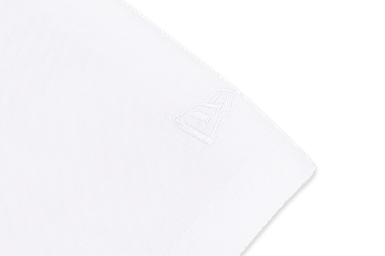 NEW ERA TONAL WHITE OVERSIZED SHORT SLEEVE T-SHIRT