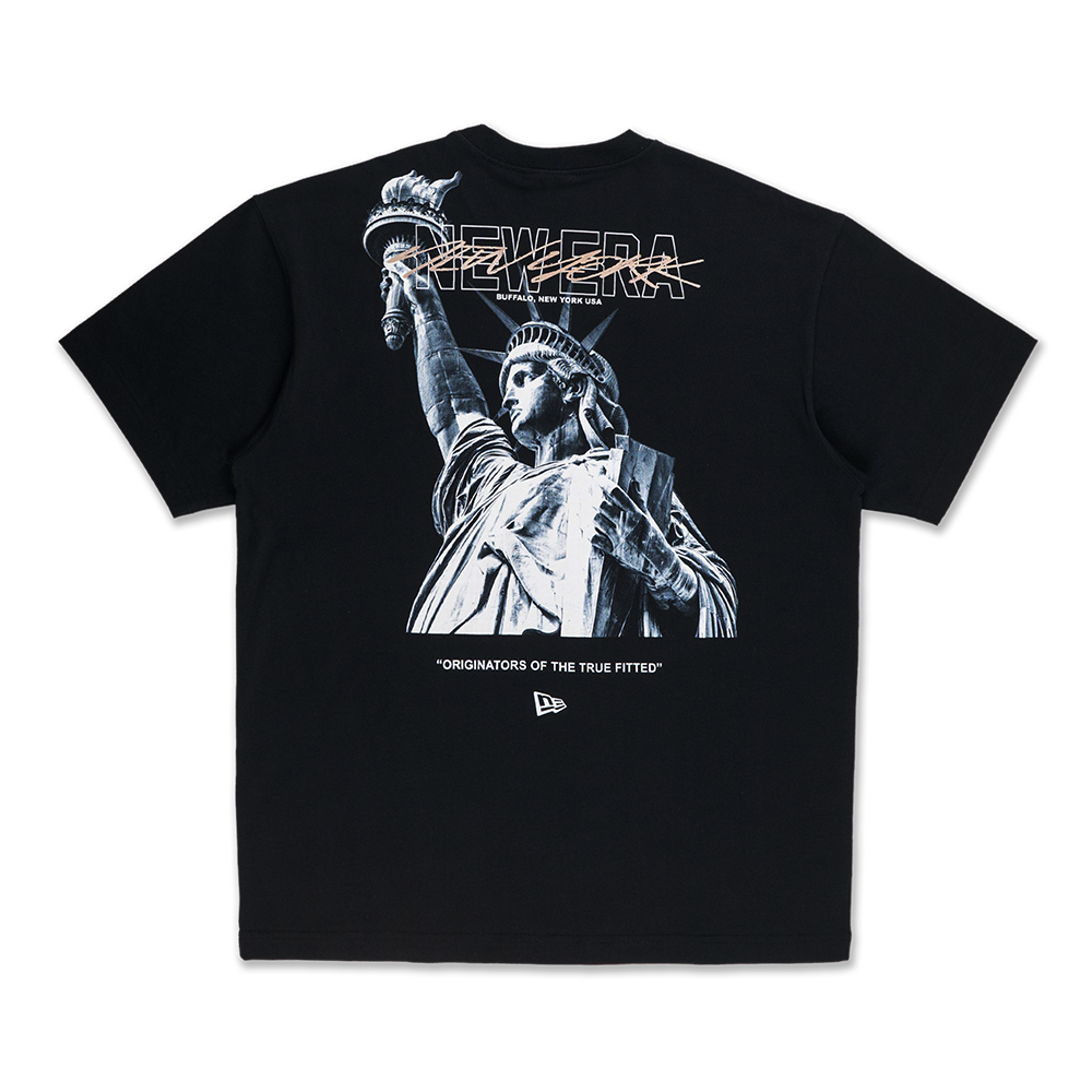 NEW ERA ODE TO NY STATUE OF LIBERTY BLACK OVERSIZED SHORT SLEEVE T-SHIRT