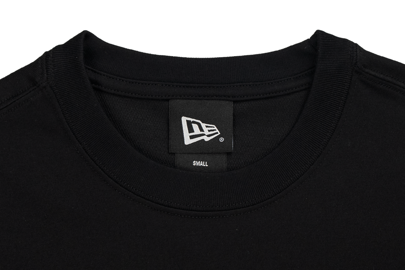 NEW ERA STREET DANGLE BLACK LONG SLEEVE T-SHIRT