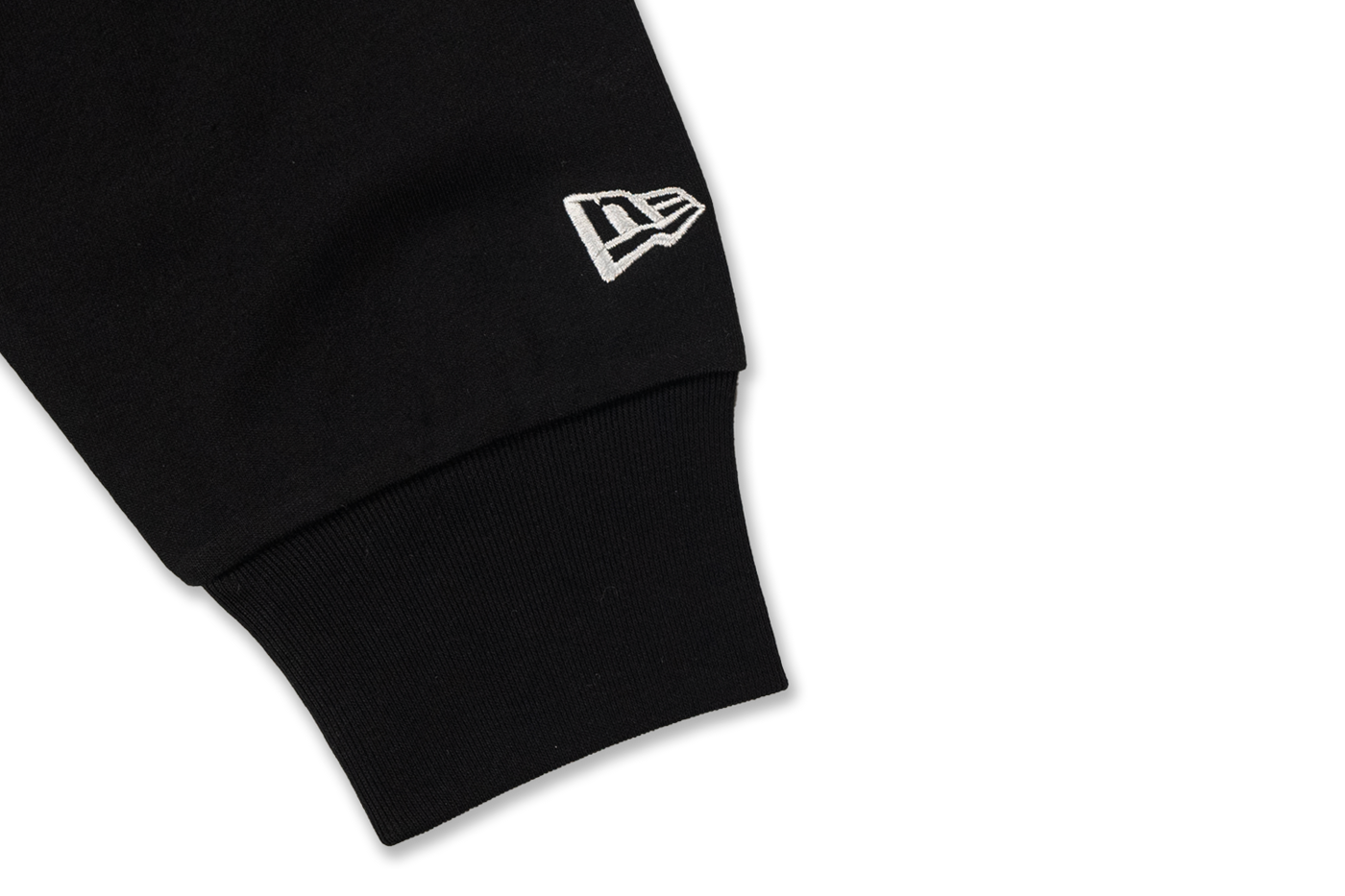 NEW ERA STREET DANGLE BLACK LONG SLEEVE T-SHIRT