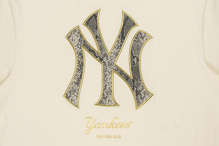 NEW YORK YANKEES YEAR OF THE SNAKE CHROME WHITE SHORT SLEEVE T-SHIRT