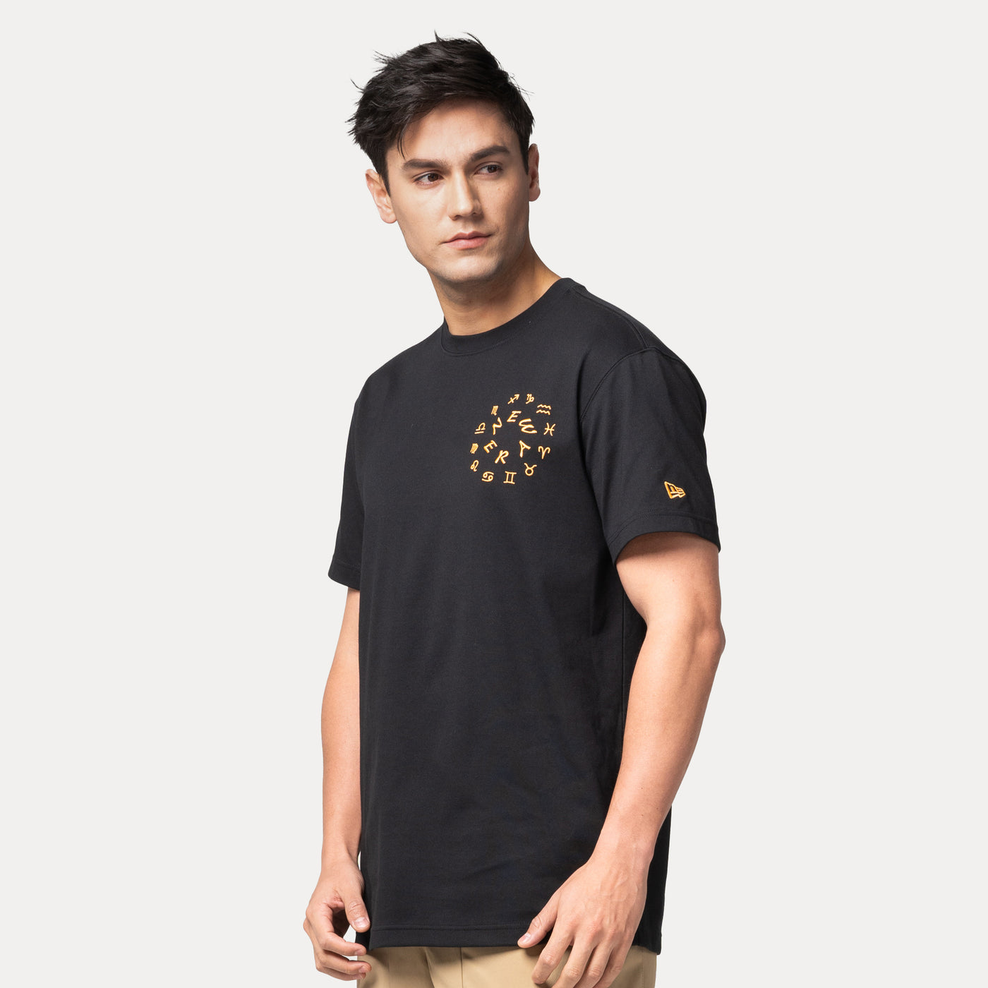 NEW ERA HOROSCOPE HORIZONS BLACK SHORT SLEEVE T-SHIRT