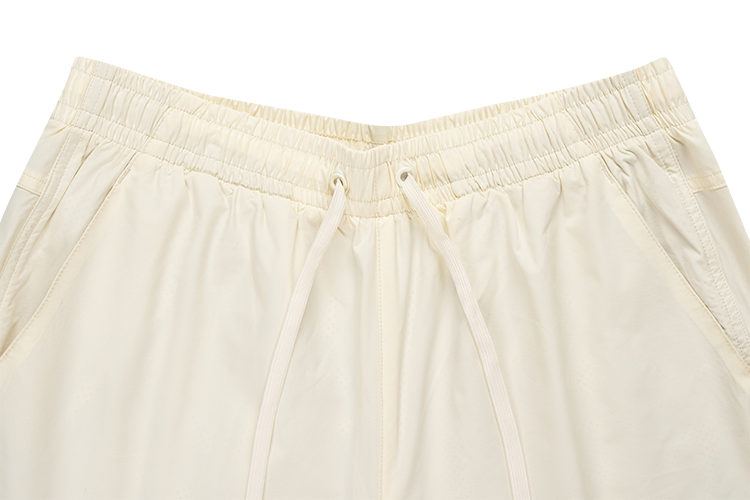 NEW ERA BASIC CHROME WHITE WOVEN SHORTS