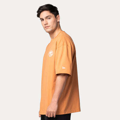 NEW ERA SPRINGTIME RHYTHM DEEP SAND BROWN OVERSIZED SHORT SLEEVE T-SHIRT