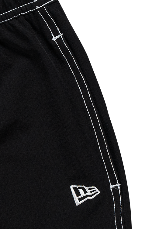 NEW ERA SPRINGTIME RHYTHM BLACK WOVEN SHORTS