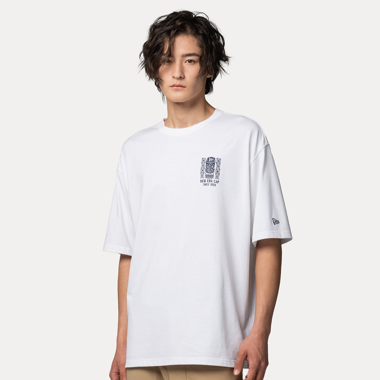 NEW ERA MARINE LIFE CLUB WHITE OVERSIZED SHORT SLEEVE T-SHIRT
