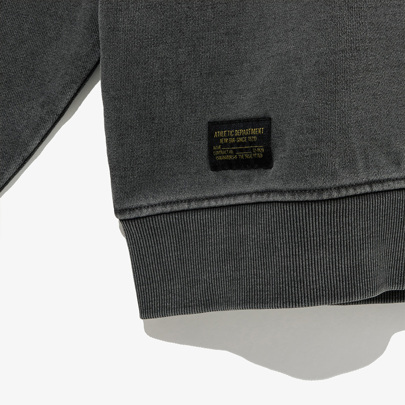 NEW ERA ORIGINATORS NAME TAG SCRIPT BLACK SWEATSHIRT