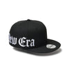 NEW ERA ESSENTIAL OLD ENGLISH LOGO BLACK 9FIFTY CAP