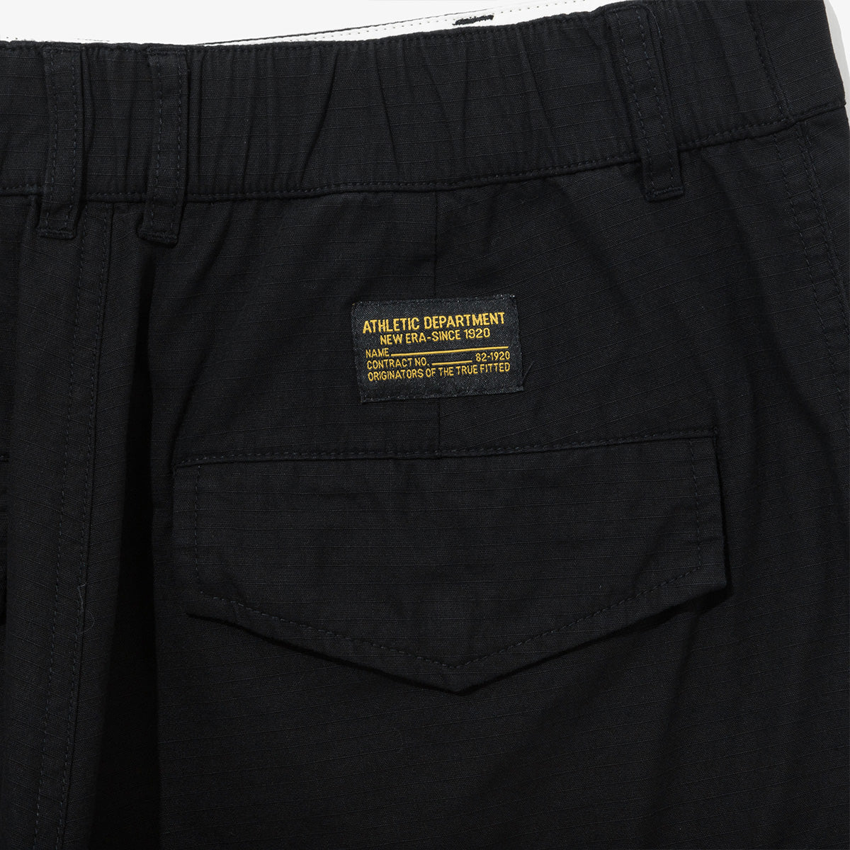 NEW ERA ORIGINATORS BLACK CARGO POCKET SHORTS