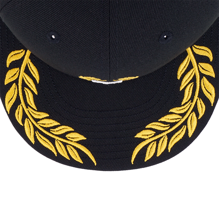 NEW ERA STREET CLASS LAUREL WREATH VISOR BLACK 9FIFTY CAP