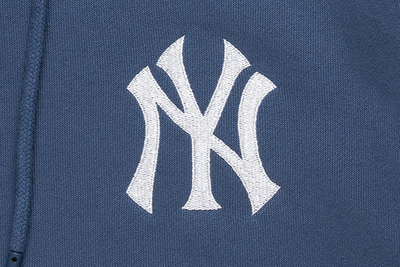 NEW YORK YANKEES COLOR ERA MUTED INDIGO HOODIE