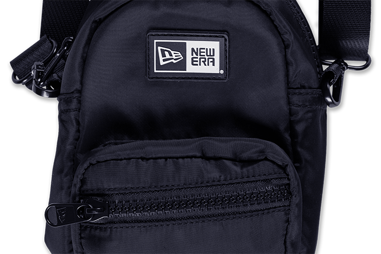 NEW ERA STREET CLASS BLACK SMALL POUCH