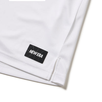 NEW ERA VERTICAL LOGO WHITE LONG SLEEVE T-SHIRT